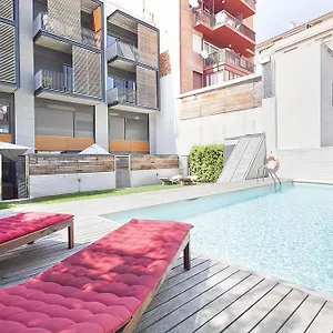 My Space Pool Garden , Barcelona España